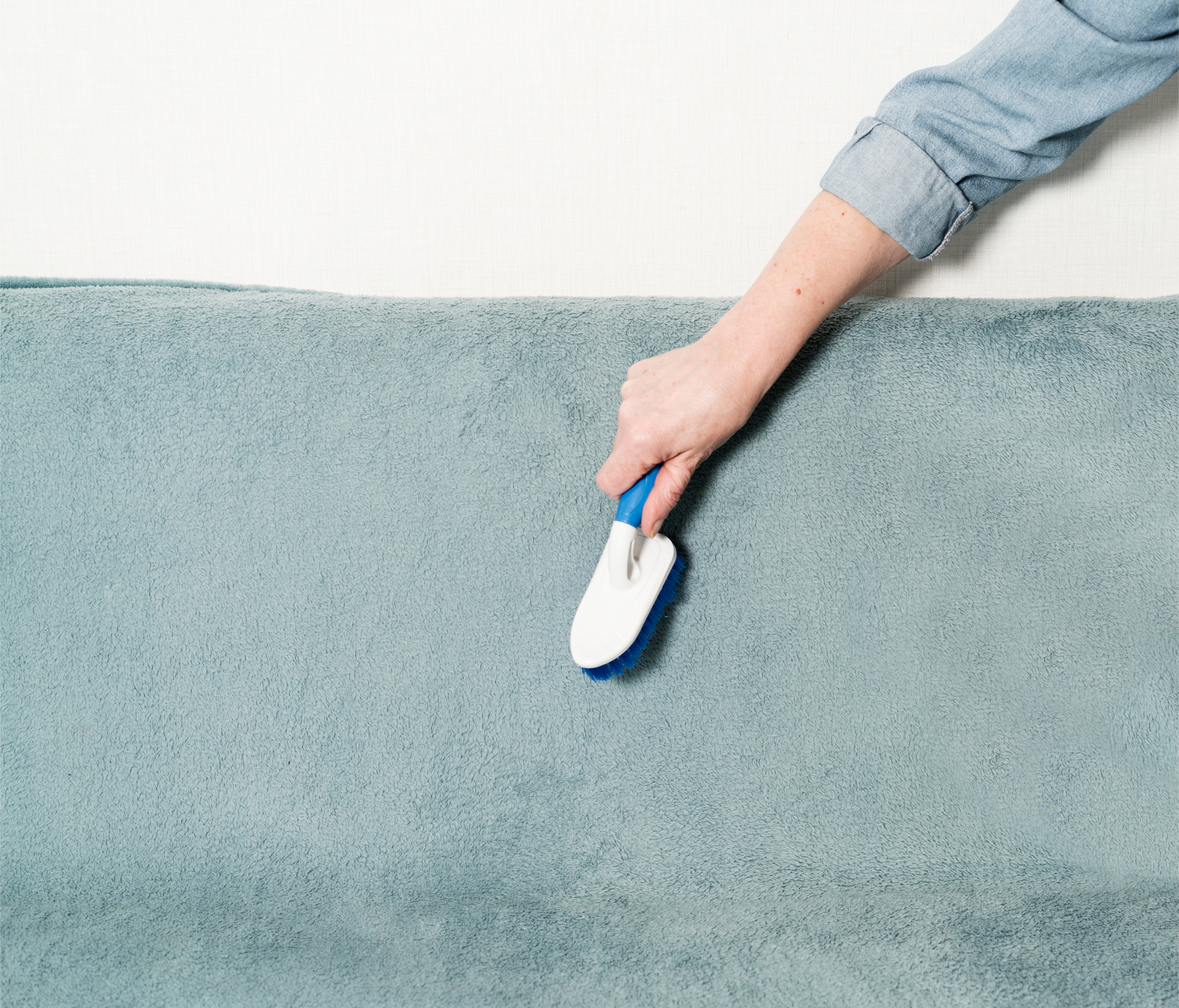 Professional tips on how to clean the couch fabric